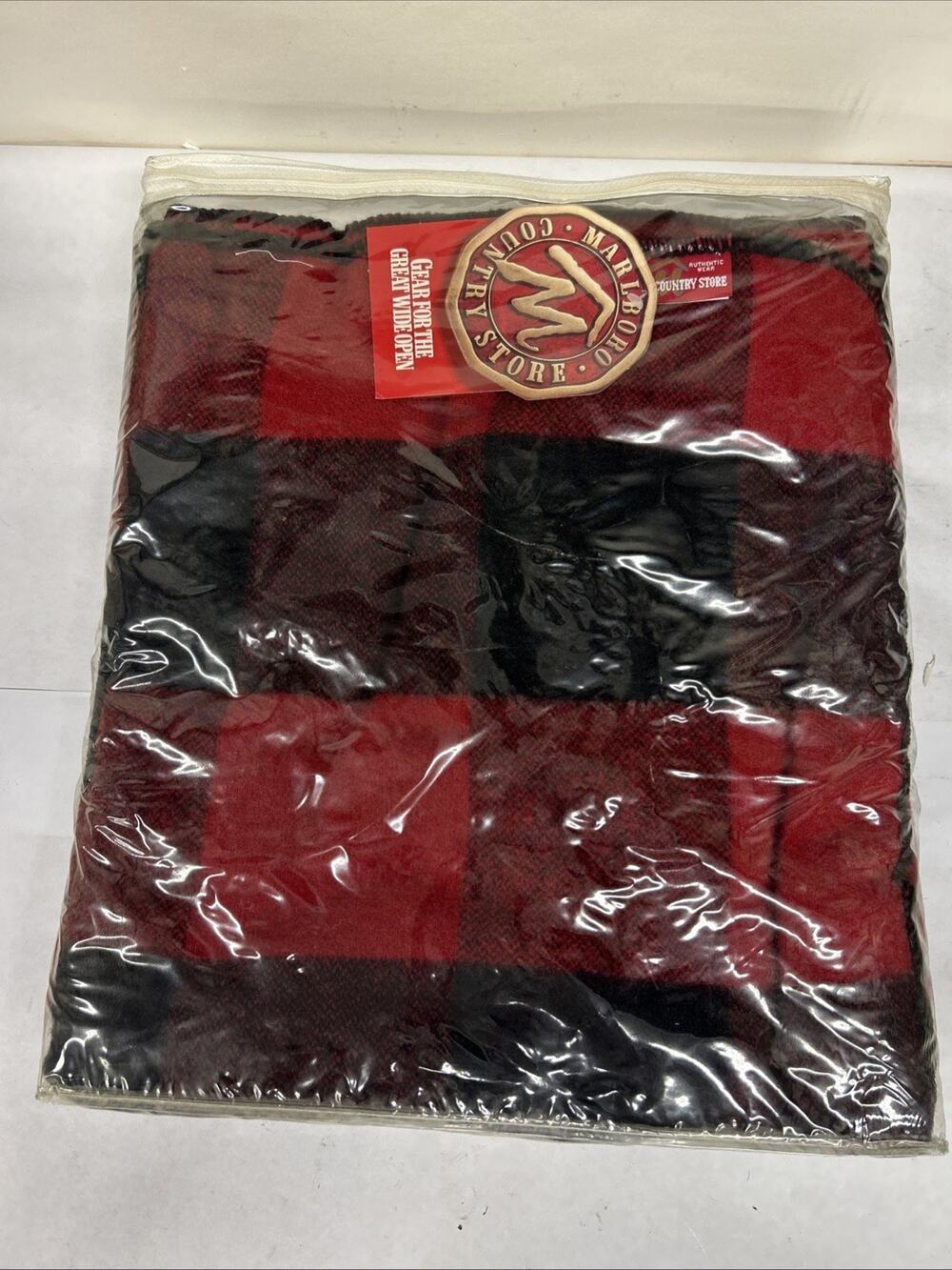 Vintage Marlboro Country Store Buffalo Plaid Wool Blanket w/ leather straps NWT